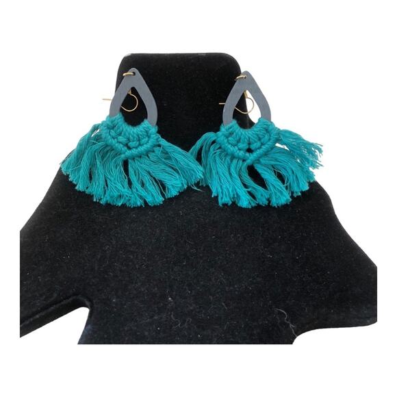 Green Macrame Fan Fringe Cutout Colored Wood Teardrop Bohemian Dangle Earrings - Picture 5 of 12